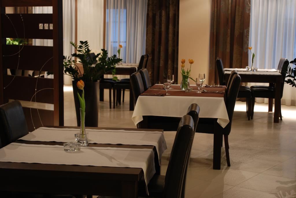 Hotel Zajazd Mazowsze Slupno Kültér fotó